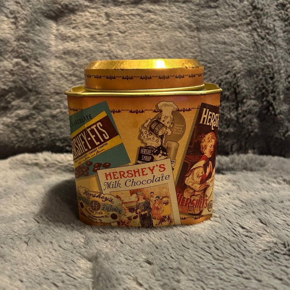 😉Bundle Days😉 1995 Hershey's Vintage Edition Number 3 Collectible Metal Tin